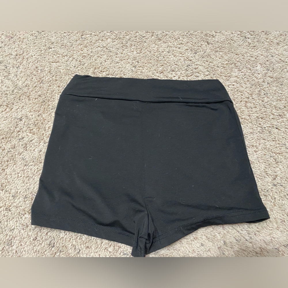 SHEIN High Waisted V Crossed Shorts